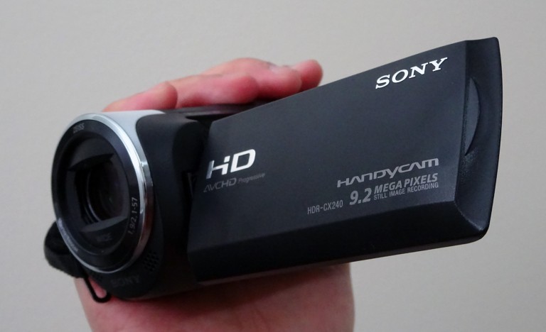 sony handycam hdr cx 240